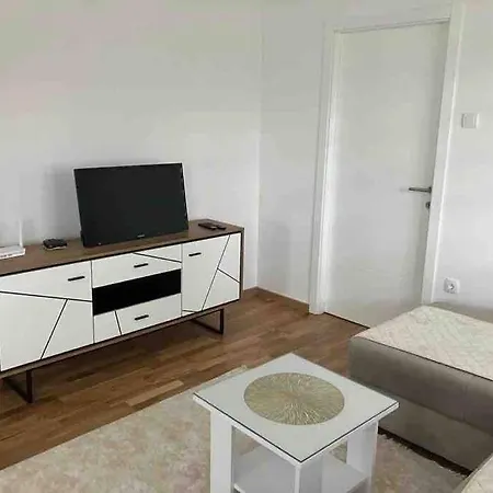 Apartment Vrbas 1 + Podzemna Garaza *